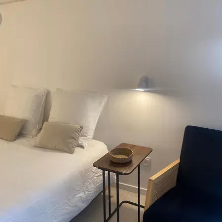 Apartment Le Cocon - Proche Gare Avec Jardinet - 2 Adultes Et 1 Bebe Bois-le-Roi (Seine-et-Marne)